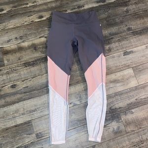 Super soft Fabletics Powerhold leggings size S in GUC